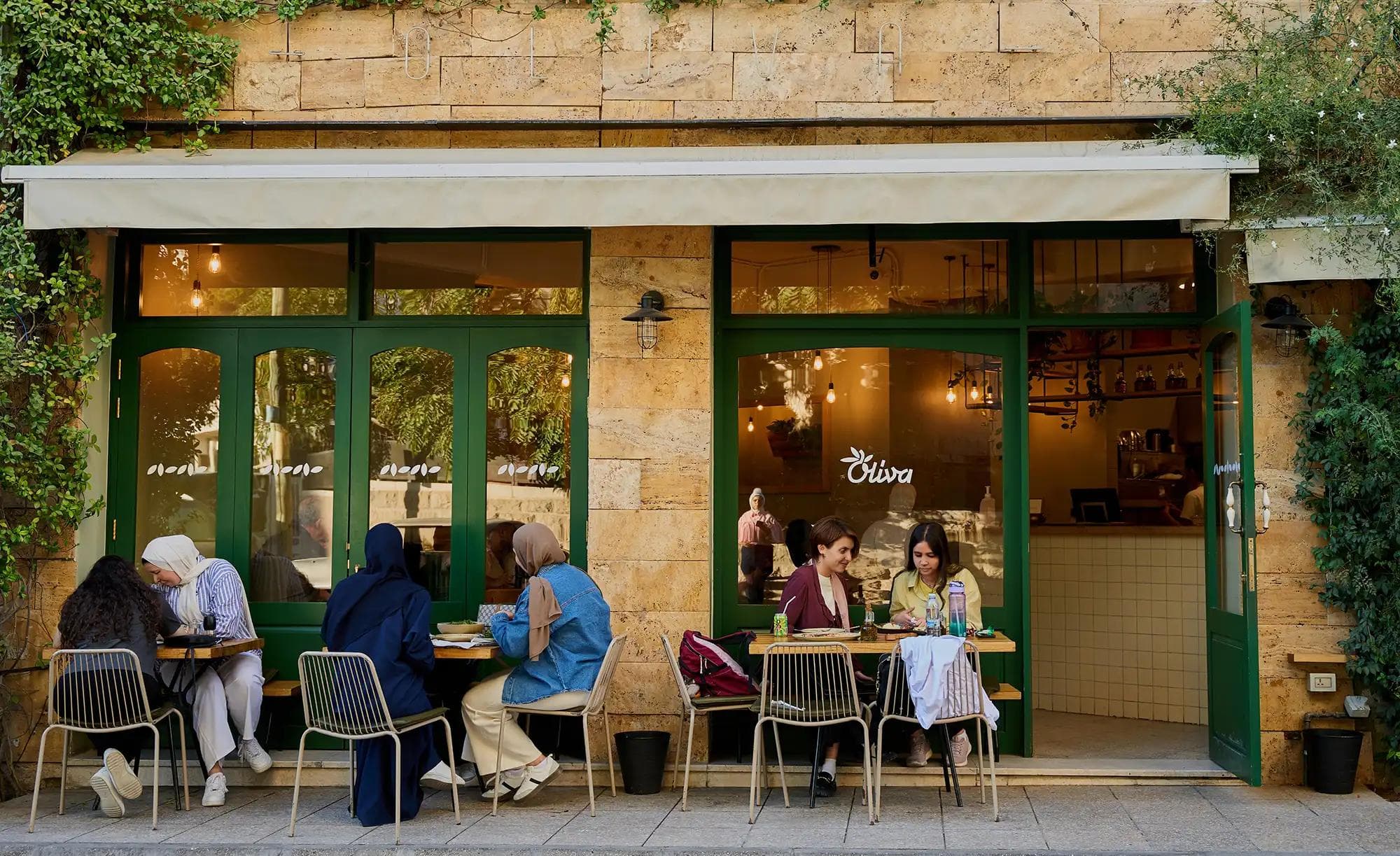 Oliva Restaurant Hero Image